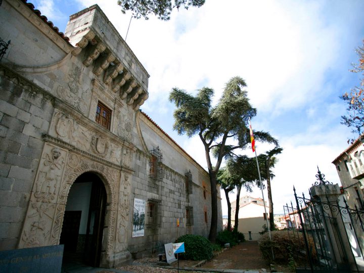 Archivo Histórico Militar - Palacio de Polentinos