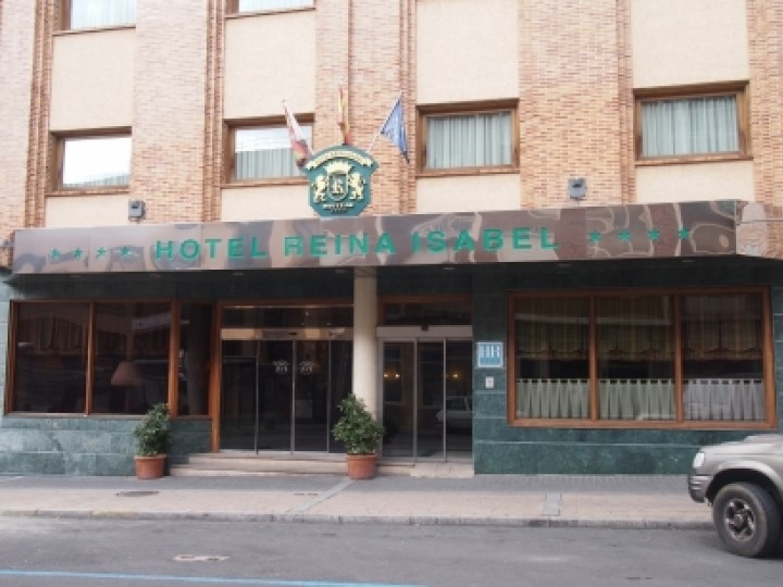 HOTEL REINA ISABEL